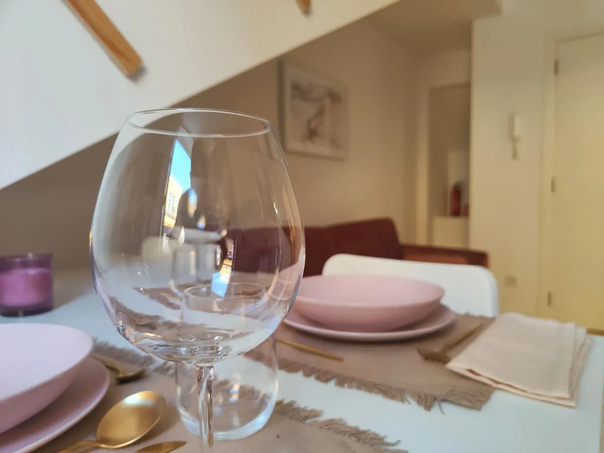 Rose Essence Aparment - Exceptional Balcony Apartment Coimbra Portugal